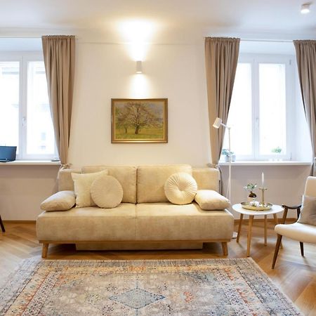Stylish Apartment In Historical Center 卢布尔雅那 外观 照片